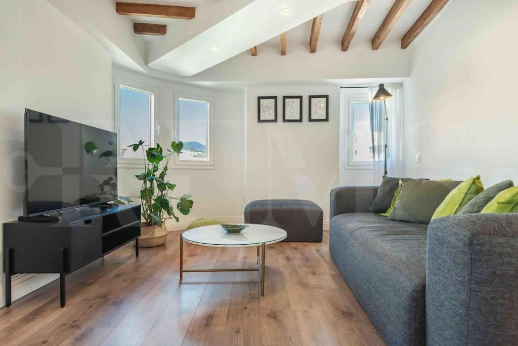 Modern Apartment Next To The Cervantes Theatre By Rems Málaga Esterno foto