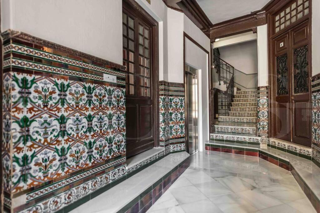 Modern Apartment Next To The Cervantes Theatre By Rems Málaga Esterno foto