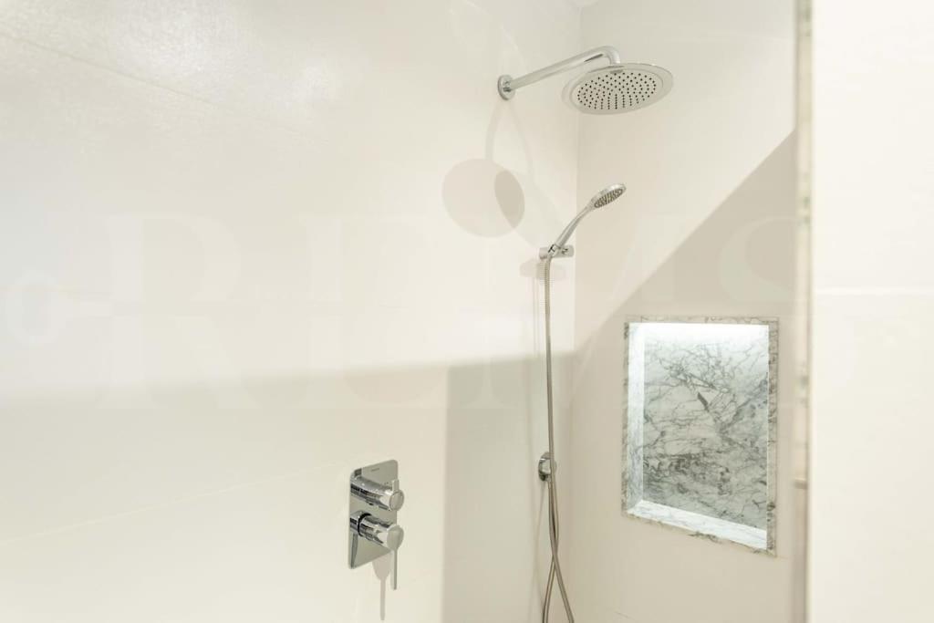 Modern Apartment Next To The Cervantes Theatre By Rems Málaga Esterno foto